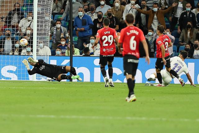 记者谈老佛爷金球奖言论：他患有梅西恐惧症