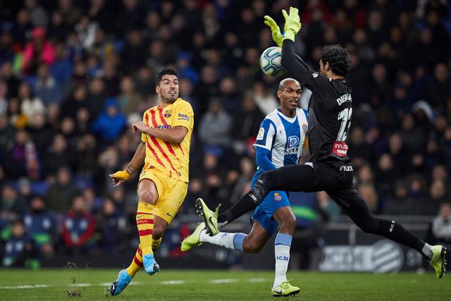 陈盈骏17+10崔永熙17分 广州再胜青岛晋级八强